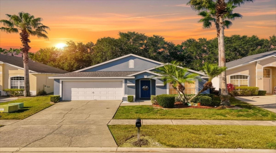 DAVENPORT, Florida 33897, 4 Bedrooms Bedrooms, ,2 BathroomsBathrooms,Residential,For Sale,BLOOMINGDALE,0,MFRO6380629