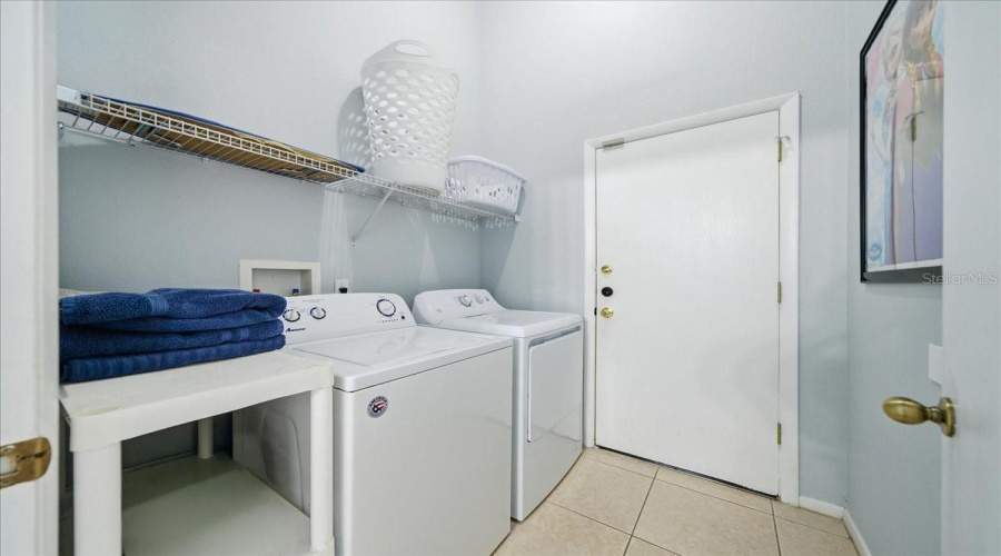 DAVENPORT, Florida 33897, 4 Bedrooms Bedrooms, ,2 BathroomsBathrooms,Residential,For Sale,BLOOMINGDALE,0,MFRO6380629