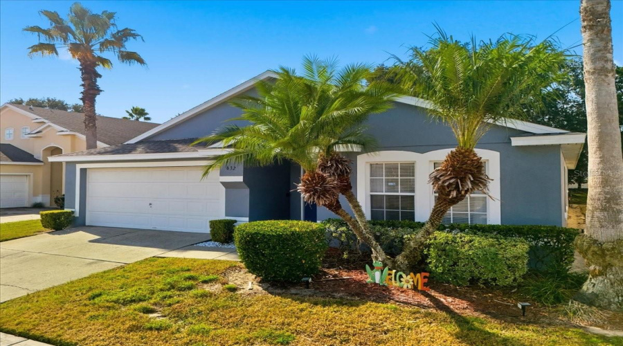 DAVENPORT, Florida 33897, 4 Bedrooms Bedrooms, ,2 BathroomsBathrooms,Residential,For Sale,BLOOMINGDALE,0,MFRO6380629