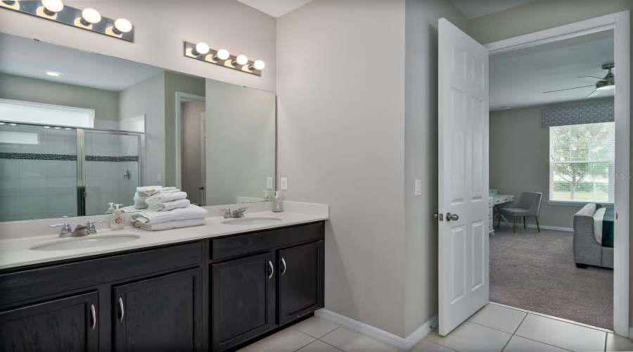 KISSIMMEE, Florida 34747, 9 Bedrooms Bedrooms, ,6 BathroomsBathrooms,Residential,For Sale,NASSAU POINT,0,MFRO6378553