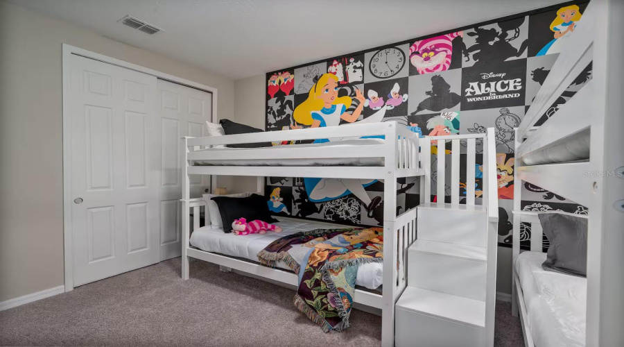 KISSIMMEE, Florida 34747, 9 Bedrooms Bedrooms, ,6 BathroomsBathrooms,Residential,For Sale,NASSAU POINT,0,MFRO6378553