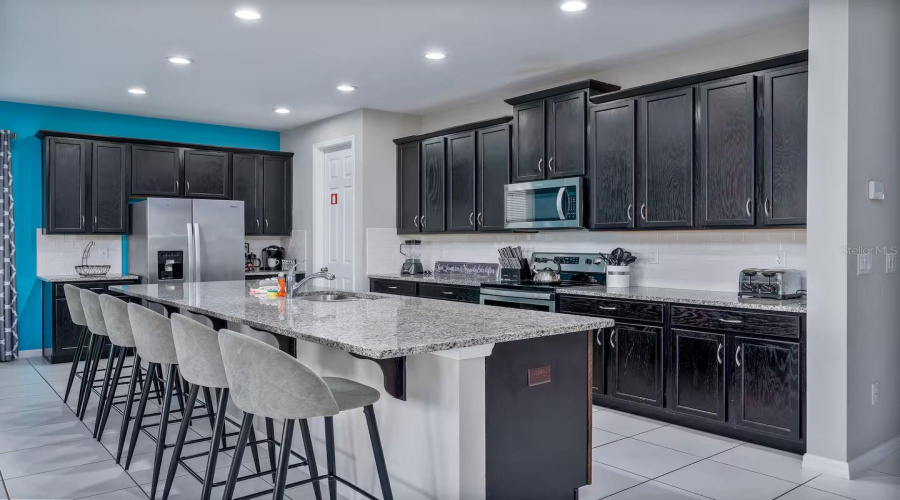 KISSIMMEE, Florida 34747, 9 Bedrooms Bedrooms, ,6 BathroomsBathrooms,Residential,For Sale,NASSAU POINT,0,MFRO6378553