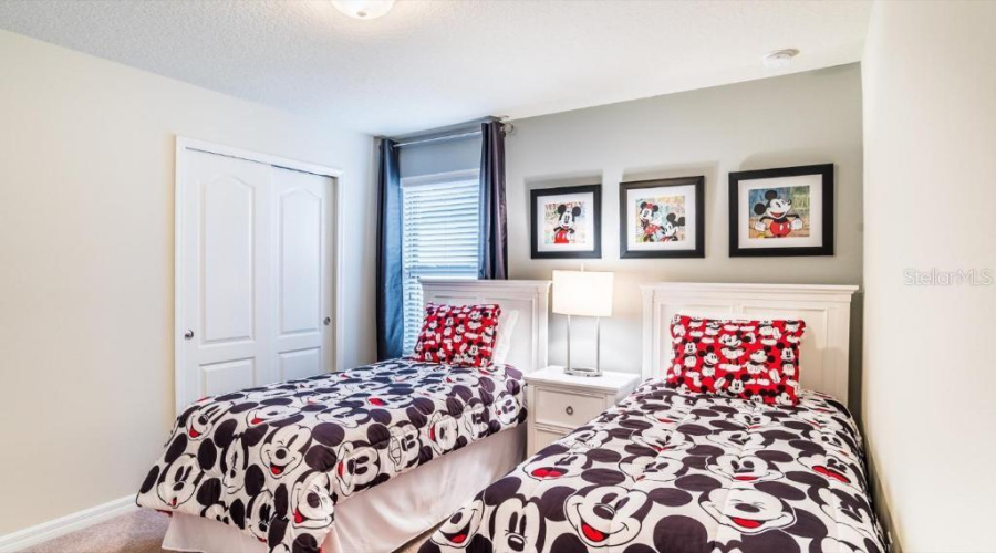 KISSIMMEE, Florida 34747, 6 Bedrooms Bedrooms, ,4 BathroomsBathrooms,Residential,For Sale,ROME,0,MFRO6380081