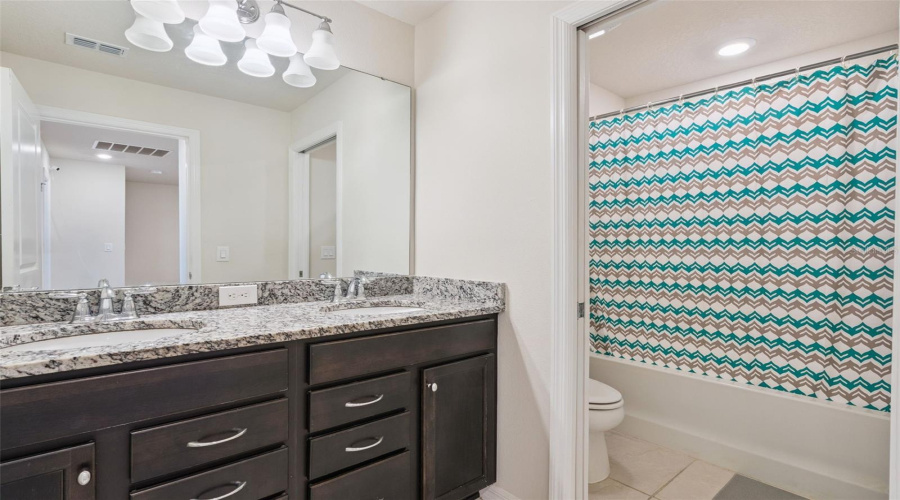 DAVENPORT, Florida 33897, 5 Bedrooms Bedrooms, ,4 BathroomsBathrooms,Residential,For Sale,PACIFIC,0,MFRO6352698