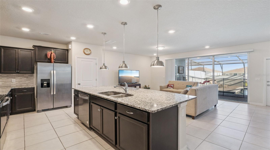 DAVENPORT, Florida 33897, 5 Bedrooms Bedrooms, ,4 BathroomsBathrooms,Residential,For Sale,PACIFIC,0,MFRO6352698