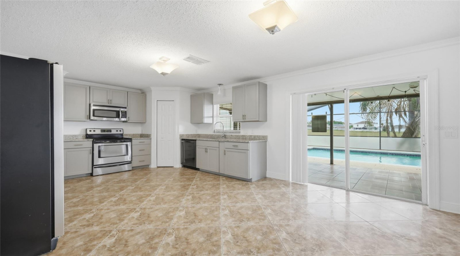 Room for a island- granite counters