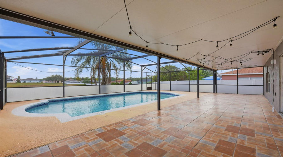 DAVENPORT, Florida 33897, 5 Bedrooms Bedrooms, ,2 BathroomsBathrooms,Residential,For Sale,MILFORD,0,MFRO6365306