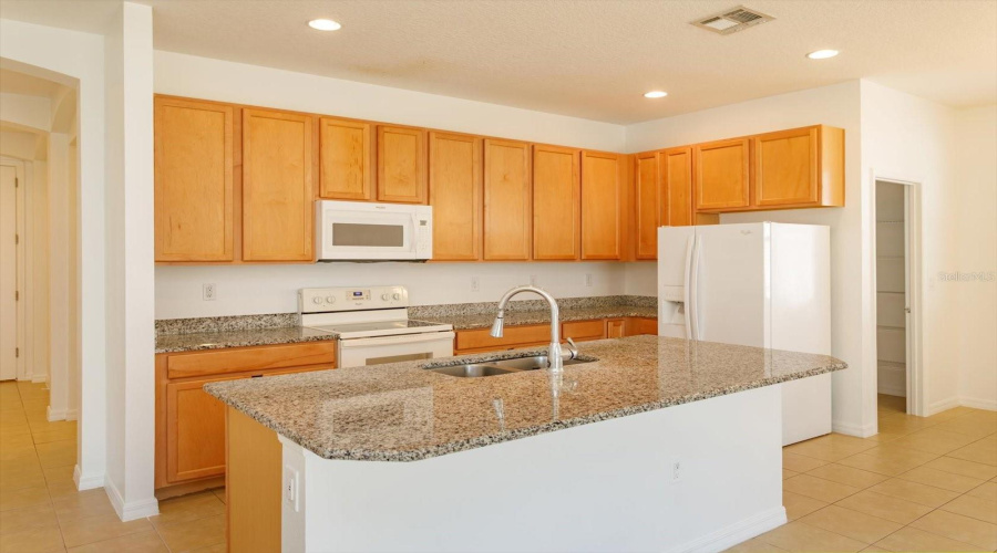 DAVENPORT, Florida 33837, 4 Bedrooms Bedrooms, ,2 BathroomsBathrooms,Residential,For Sale,MARIVAL,0,MFRO6356727