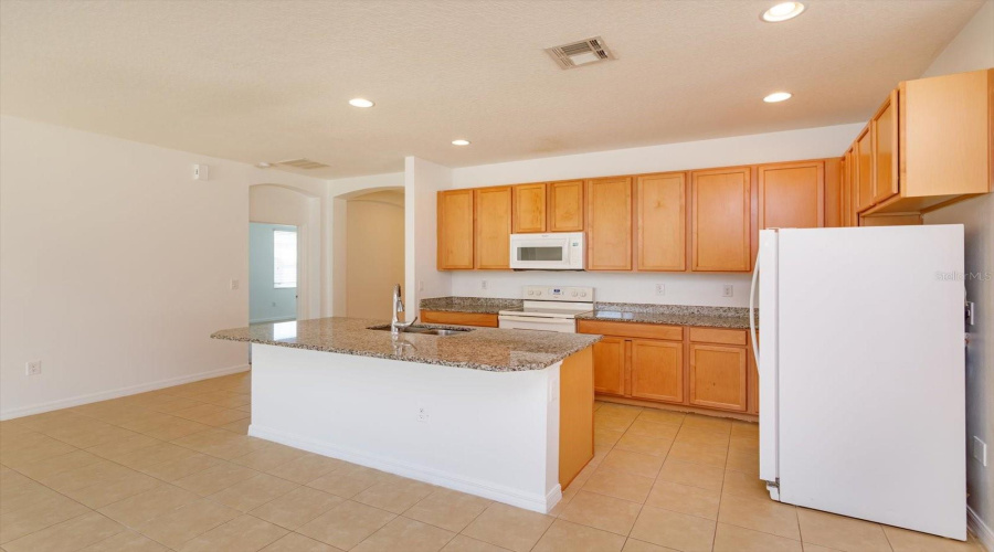 DAVENPORT, Florida 33837, 4 Bedrooms Bedrooms, ,2 BathroomsBathrooms,Residential,For Sale,MARIVAL,0,MFRO6356727