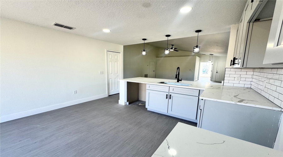 DAVENPORT, Florida 33837, 4 Bedrooms Bedrooms, ,2 BathroomsBathrooms,Residential,For Sale,HIGH RIDGE,0,MFRO6382429