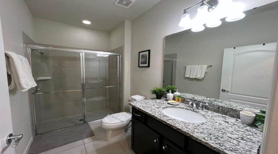 KISSIMMEE, Florida 34747, 5 Bedrooms Bedrooms, ,4 BathroomsBathrooms,Residential,For Sale,DUBAI,0,MFRO6382385