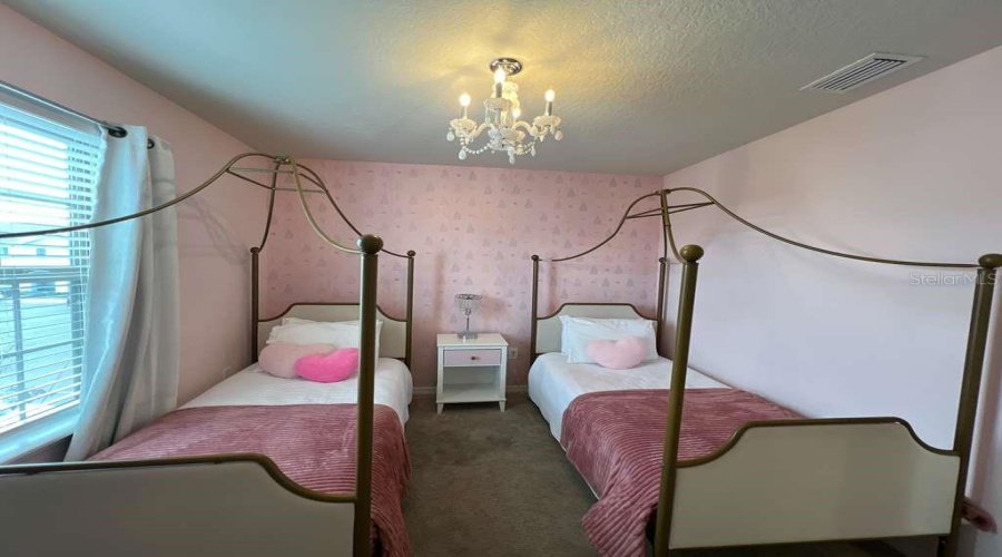 KISSIMMEE, Florida 34747, 5 Bedrooms Bedrooms, ,4 BathroomsBathrooms,Residential,For Sale,DUBAI,0,MFRO6382385