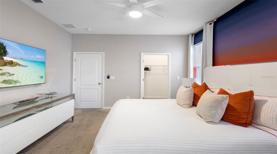 DAVENPORT, Florida 33837, 5 Bedrooms Bedrooms, ,4 BathroomsBathrooms,Residential,For Sale,OAKMOSS,0,MFRG5108167