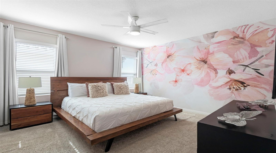 DAVENPORT, Florida 33837, 5 Bedrooms Bedrooms, ,4 BathroomsBathrooms,Residential,For Sale,OAKMOSS,0,MFRG5108167