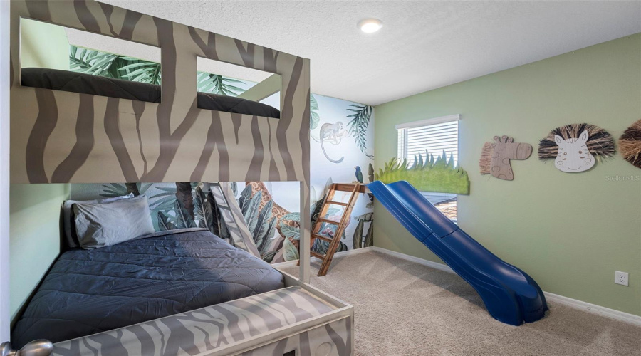 DAVENPORT, Florida 33837, 5 Bedrooms Bedrooms, ,4 BathroomsBathrooms,Residential,For Sale,OAKMOSS,0,MFRG5108167