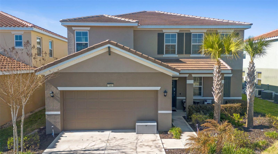 DAVENPORT, Florida 33837, 5 Bedrooms Bedrooms, ,4 BathroomsBathrooms,Residential,For Sale,OAKMOSS,0,MFRG5108167
