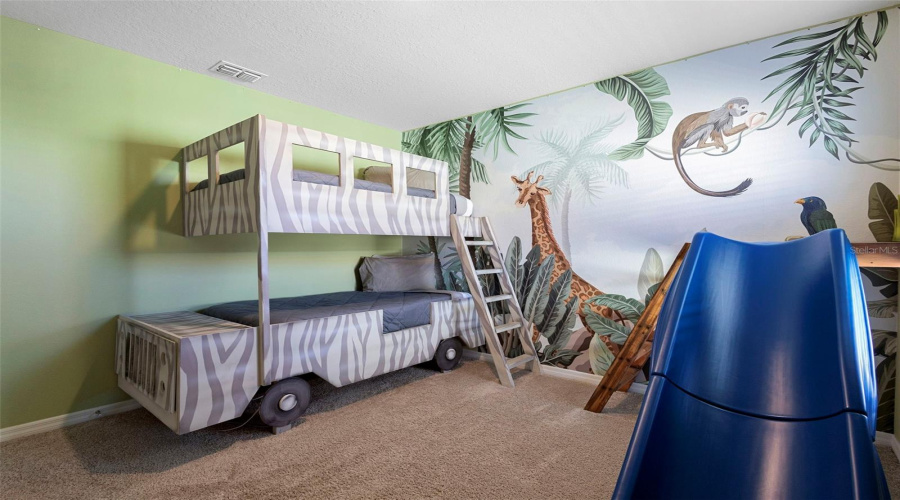 DAVENPORT, Florida 33837, 5 Bedrooms Bedrooms, ,4 BathroomsBathrooms,Residential,For Sale,OAKMOSS,0,MFRG5108167