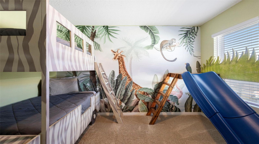 DAVENPORT, Florida 33837, 5 Bedrooms Bedrooms, ,4 BathroomsBathrooms,Residential,For Sale,OAKMOSS,0,MFRG5108167