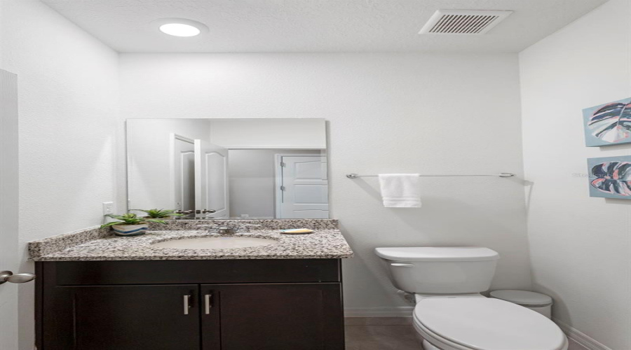 DAVENPORT, Florida 33837, 5 Bedrooms Bedrooms, ,4 BathroomsBathrooms,Residential,For Sale,OAKMOSS,0,MFRG5108167