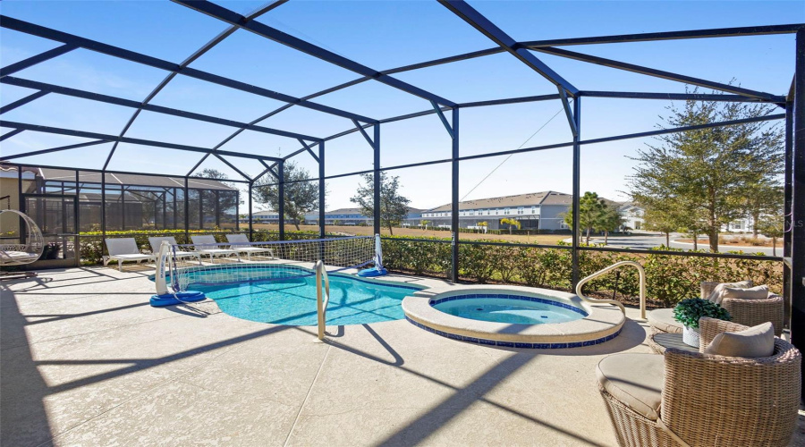 DAVENPORT, Florida 33837, 5 Bedrooms Bedrooms, ,4 BathroomsBathrooms,Residential,For Sale,OAKMOSS,0,MFRG5108167