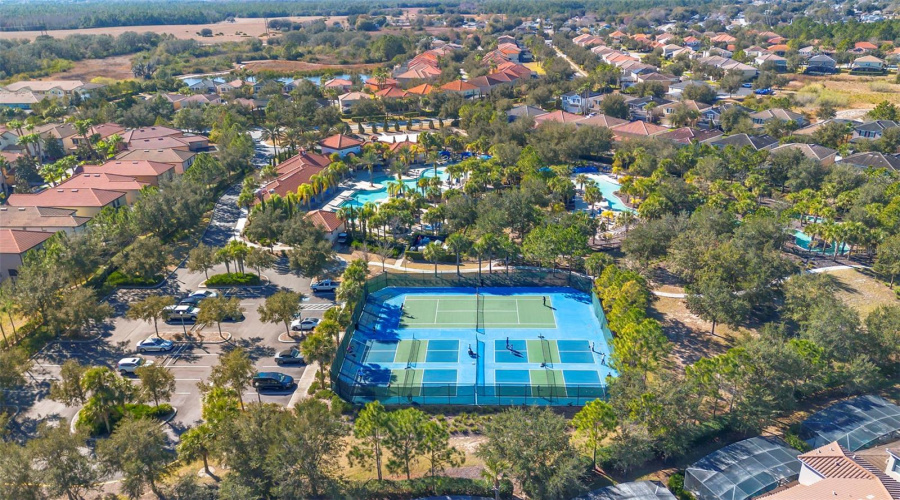 DAVENPORT, Florida 33837, 5 Bedrooms Bedrooms, ,4 BathroomsBathrooms,Residential,For Sale,OAKMOSS,0,MFRG5108167