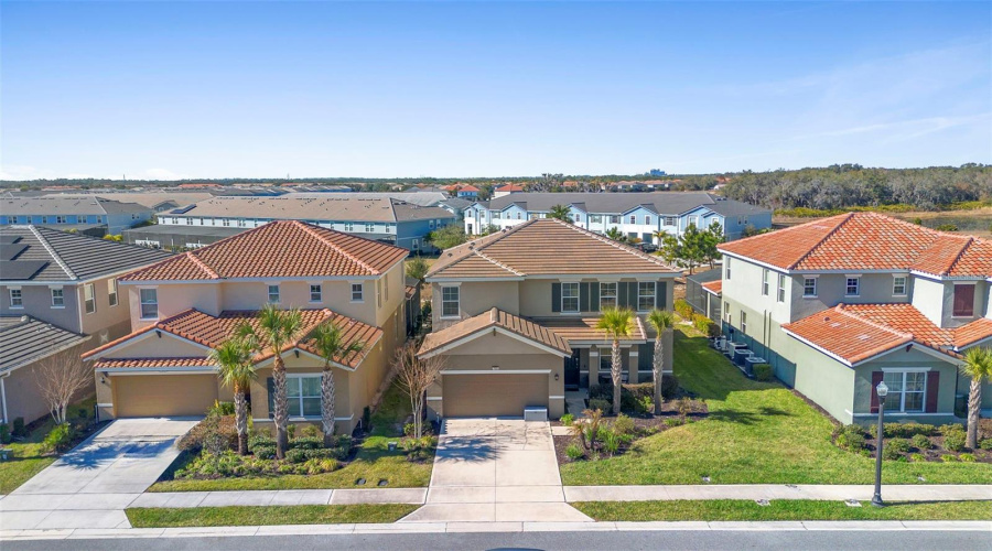 DAVENPORT, Florida 33837, 5 Bedrooms Bedrooms, ,4 BathroomsBathrooms,Residential,For Sale,OAKMOSS,0,MFRG5108167