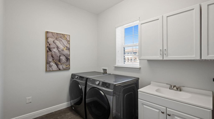 KISSIMMEE, Florida 34746, 5 Bedrooms Bedrooms, ,5 BathroomsBathrooms,Residential,For Sale,SPINNAKER,0,MFRO6381828