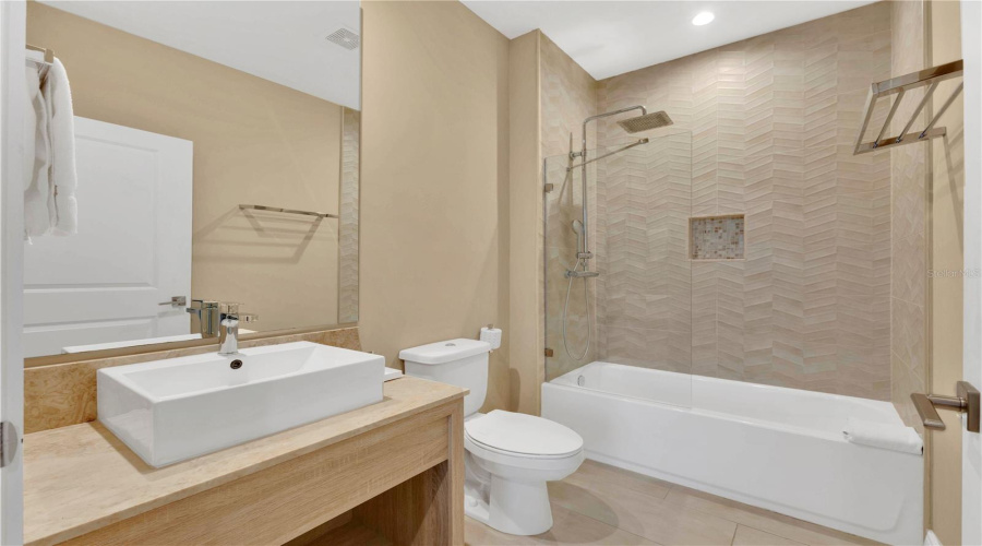 KISSIMMEE, Florida 34747, 4 Bedrooms Bedrooms, ,4 BathroomsBathrooms,Residential,For Sale,ROCKEFELLER,0,MFRO6382632