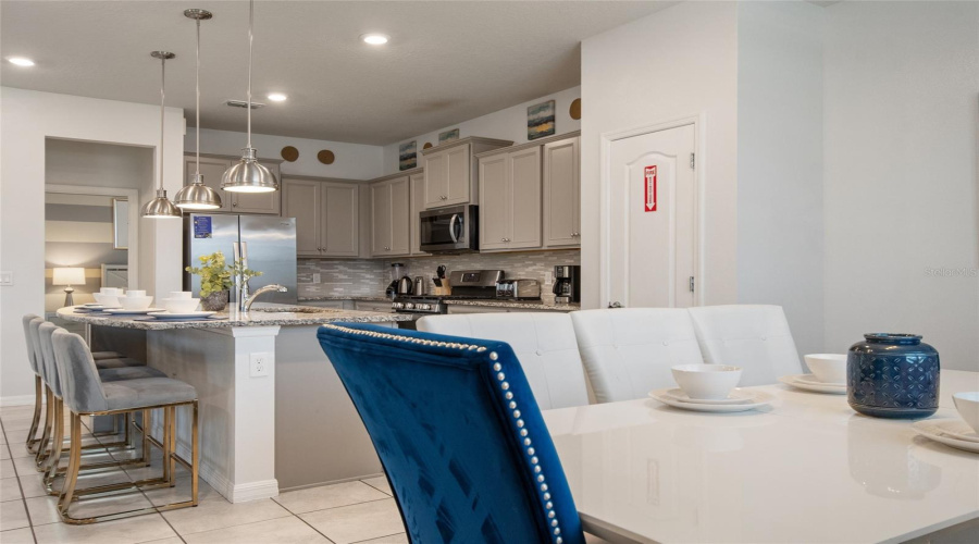 DAVENPORT, Florida 33837, 5 Bedrooms Bedrooms, ,4 BathroomsBathrooms,Residential,For Sale,OAKMOSS,0,MFRO6382626