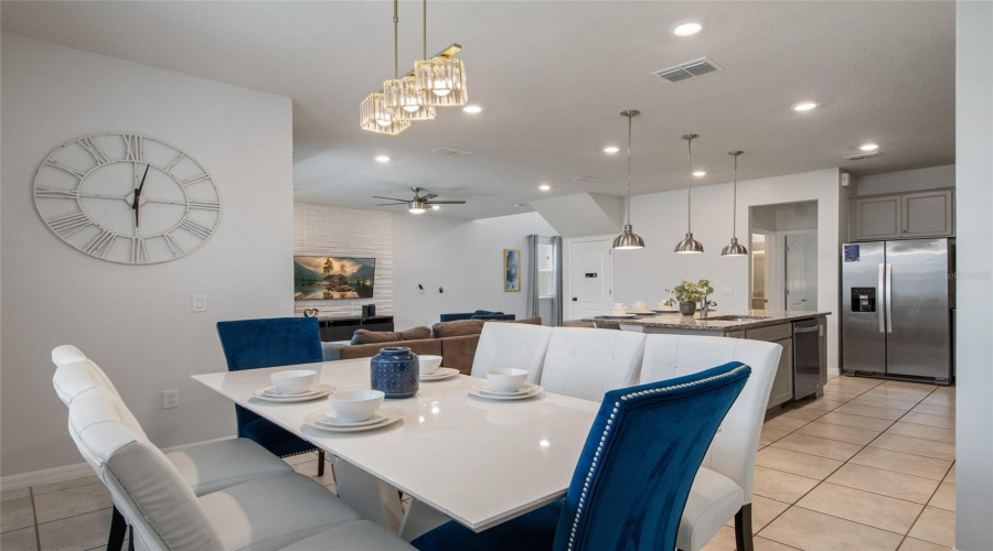 DAVENPORT, Florida 33837, 5 Bedrooms Bedrooms, ,4 BathroomsBathrooms,Residential,For Sale,OAKMOSS,0,MFRO6382626