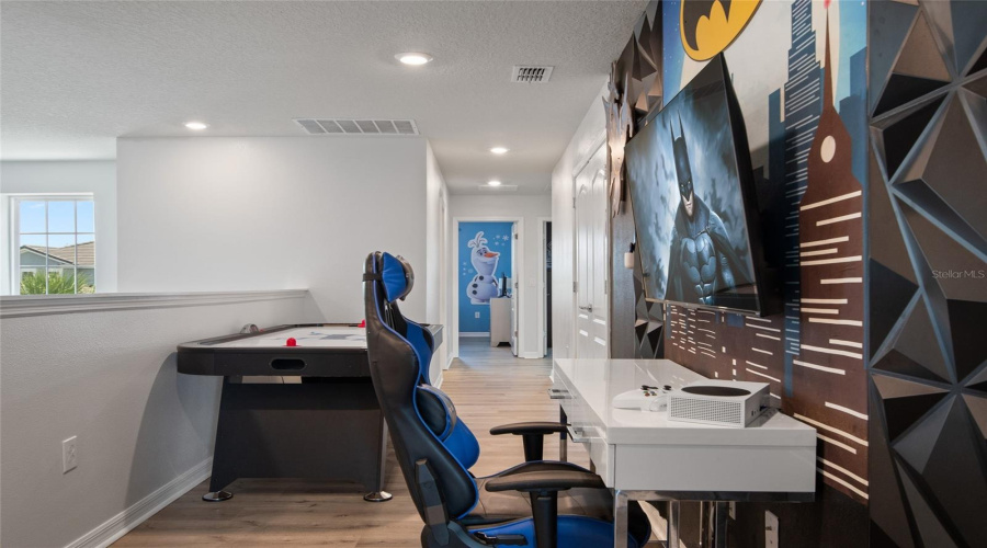 DAVENPORT, Florida 33837, 5 Bedrooms Bedrooms, ,4 BathroomsBathrooms,Residential,For Sale,OAKMOSS,0,MFRO6382626