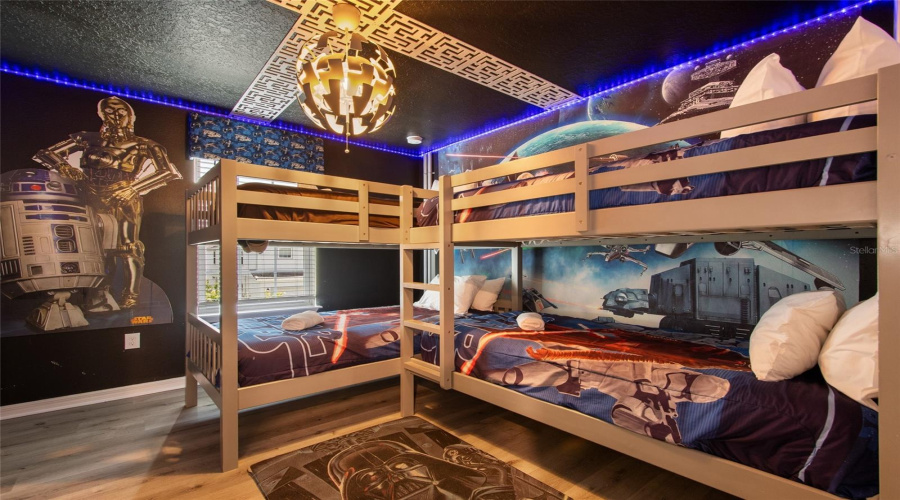 DAVENPORT, Florida 33837, 5 Bedrooms Bedrooms, ,4 BathroomsBathrooms,Residential,For Sale,OAKMOSS,0,MFRO6382626