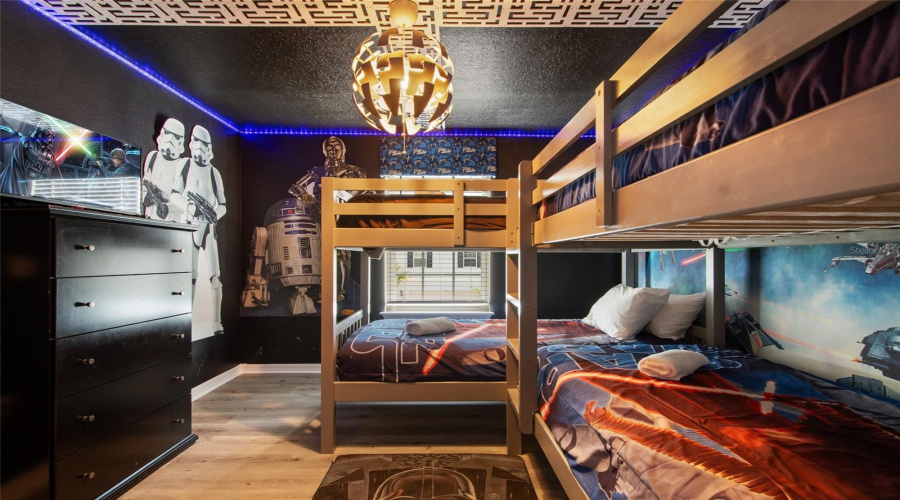 DAVENPORT, Florida 33837, 5 Bedrooms Bedrooms, ,4 BathroomsBathrooms,Residential,For Sale,OAKMOSS,0,MFRO6382626