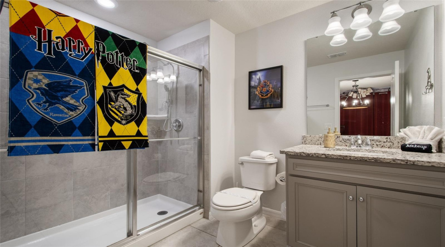 DAVENPORT, Florida 33837, 5 Bedrooms Bedrooms, ,4 BathroomsBathrooms,Residential,For Sale,OAKMOSS,0,MFRO6382626