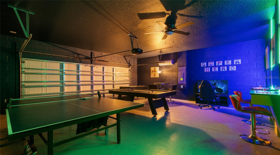 DAVENPORT, Florida 33837, 5 Bedrooms Bedrooms, ,4 BathroomsBathrooms,Residential,For Sale,OAKMOSS,0,MFRO6382626