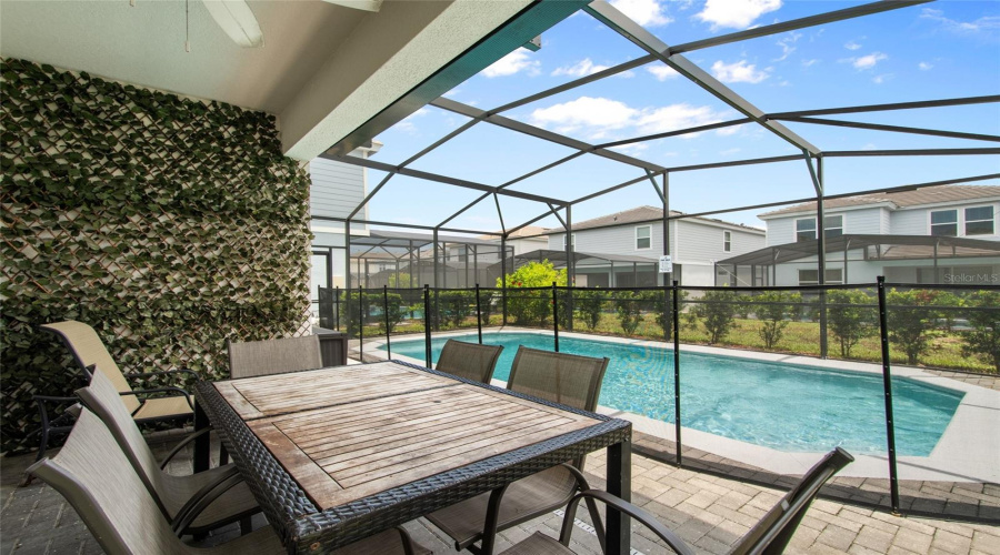 DAVENPORT, Florida 33837, 5 Bedrooms Bedrooms, ,4 BathroomsBathrooms,Residential,For Sale,OAKMOSS,0,MFRO6382626