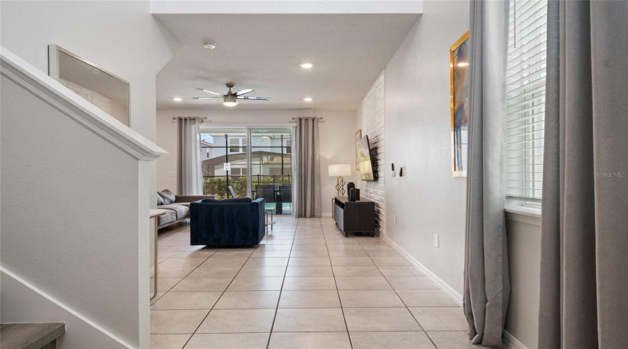 DAVENPORT, Florida 33837, 5 Bedrooms Bedrooms, ,4 BathroomsBathrooms,Residential,For Sale,OAKMOSS,0,MFRO6382626