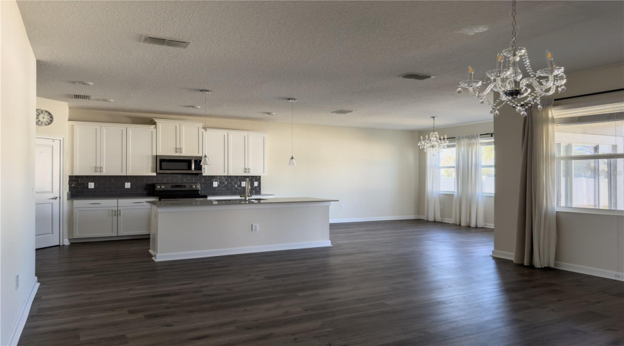 KISSIMMEE, Florida 34746, 4 Bedrooms Bedrooms, ,2 BathroomsBathrooms,Residential,For Sale,SEQUEL RD,0,MFRO6381373