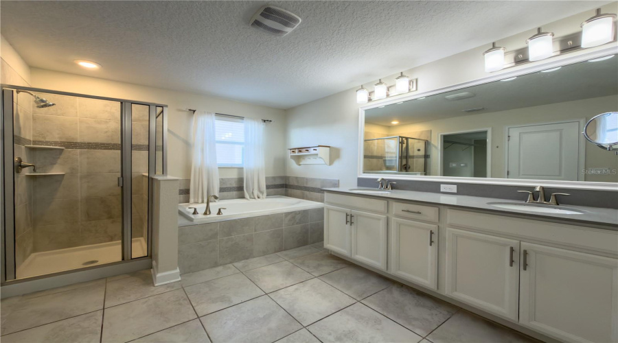 KISSIMMEE, Florida 34746, 4 Bedrooms Bedrooms, ,2 BathroomsBathrooms,Residential,For Sale,SEQUEL RD,0,MFRO6381373