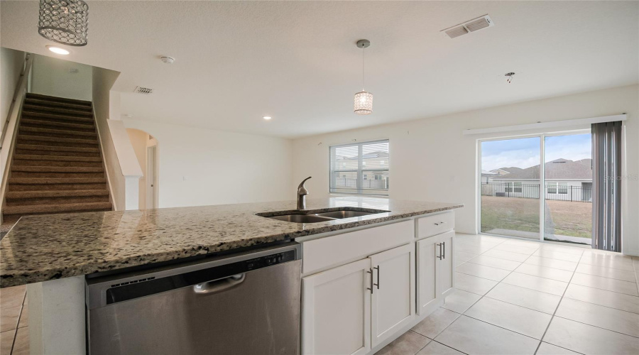 DAVENPORT, Florida 33837, 5 Bedrooms Bedrooms, ,3 BathroomsBathrooms,Residential,For Sale,CANYON OAK,0,MFRS5143748