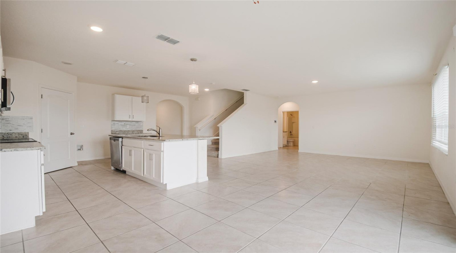 DAVENPORT, Florida 33837, 5 Bedrooms Bedrooms, ,3 BathroomsBathrooms,Residential,For Sale,CANYON OAK,0,MFRS5143748