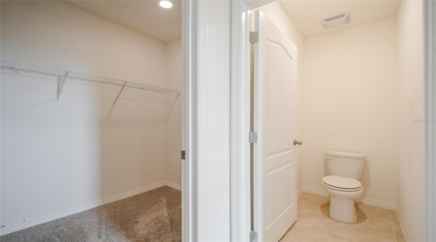 DAVENPORT, Florida 33837, 5 Bedrooms Bedrooms, ,3 BathroomsBathrooms,Residential,For Sale,CANYON OAK,0,MFRS5143748