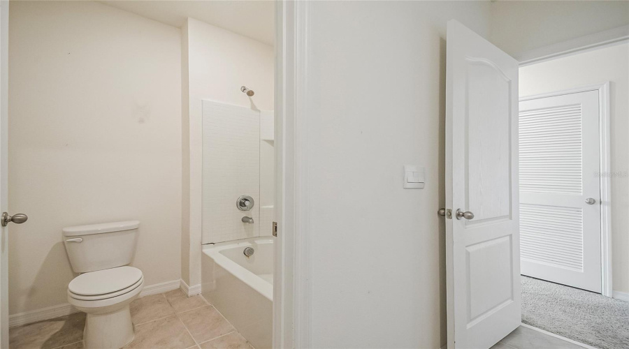 DAVENPORT, Florida 33837, 5 Bedrooms Bedrooms, ,3 BathroomsBathrooms,Residential,For Sale,CANYON OAK,0,MFRS5143748