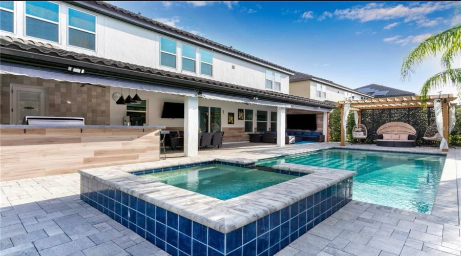 ORLANDO, Florida 32836, 5 Bedrooms Bedrooms, ,4 BathroomsBathrooms,Residential,For Sale,LUDINGTON,0,MFRO6382200