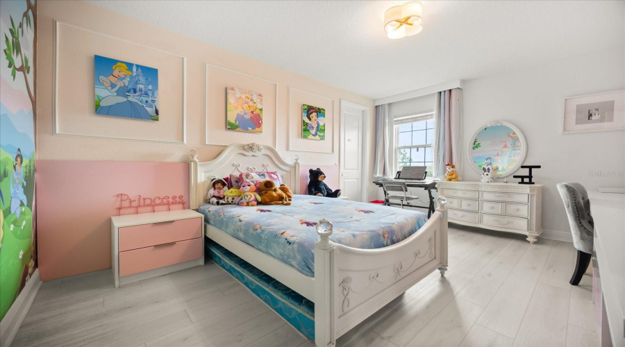 ORLANDO, Florida 32836, 5 Bedrooms Bedrooms, ,4 BathroomsBathrooms,Residential,For Sale,LUDINGTON,0,MFRO6382200