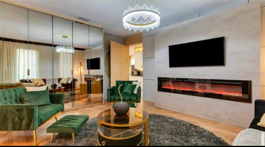 ORLANDO, Florida 32836, 5 Bedrooms Bedrooms, ,4 BathroomsBathrooms,Residential,For Sale,LUDINGTON,0,MFRO6382200