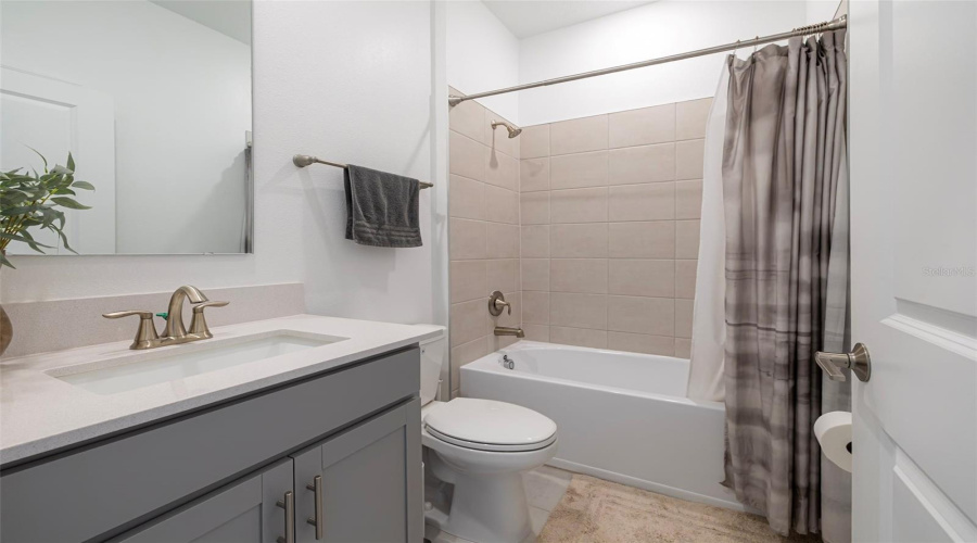 DAVENPORT, Florida 33837, 4 Bedrooms Bedrooms, ,3 BathroomsBathrooms,Residential,For Sale,HILLINGDAM,0,MFRO6382502