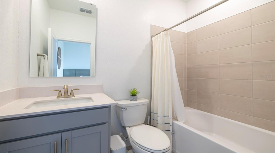 DAVENPORT, Florida 33837, 4 Bedrooms Bedrooms, ,3 BathroomsBathrooms,Residential,For Sale,HILLINGDAM,0,MFRO6382502