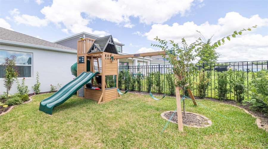 DAVENPORT, Florida 33837, 4 Bedrooms Bedrooms, ,3 BathroomsBathrooms,Residential,For Sale,HILLINGDAM,0,MFRO6382502