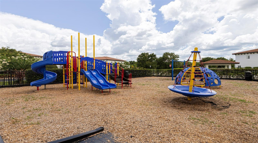 DAVENPORT, Florida 33837, 4 Bedrooms Bedrooms, ,3 BathroomsBathrooms,Residential,For Sale,HILLINGDAM,0,MFRO6382502